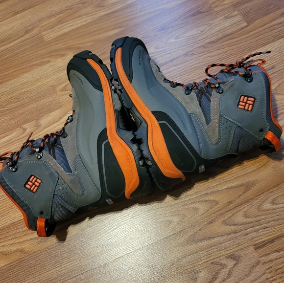 Columbia Bugaboot Plus Cold Weather Boot, 9.5 - Picture 6 of 11